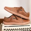 Tênis leves casuais para homens, calçados esportivos, couro branco, tênis rasos, novos Lofers