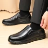 Mocassins de couro respirável masculino, vestido formal, sapato de pilotagem casual, marca de luxo italiano, alta qualidade