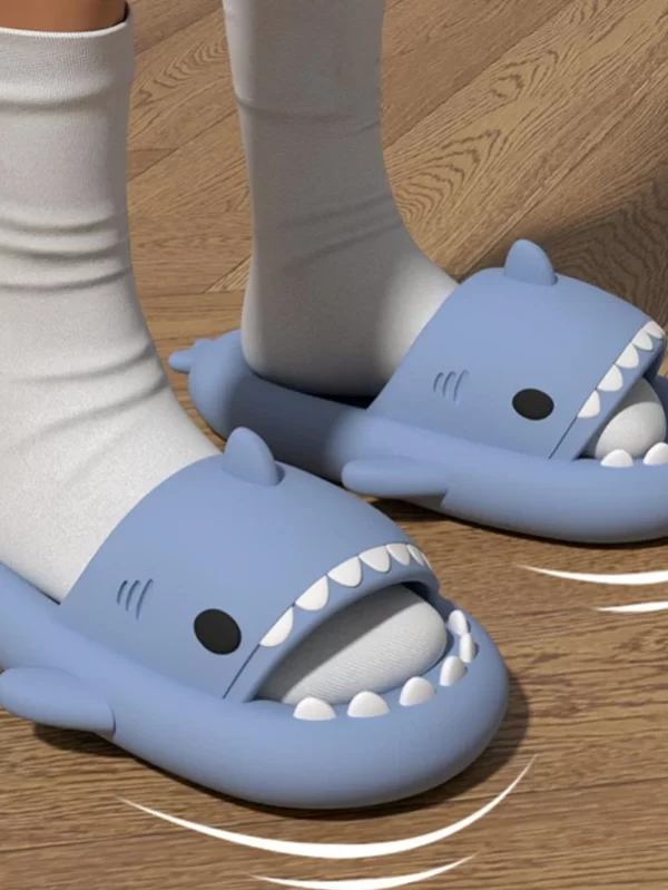 Comwarm Lovely Kids Shark Slippers Fashion Children Cartoon Sandals Girls And Boys House Flat Sandals Thick Sole Beach Slides